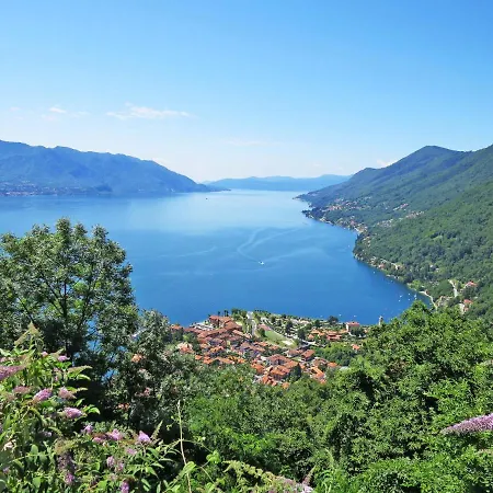 Lo Scoiattolo By Interhome Дом отдыха