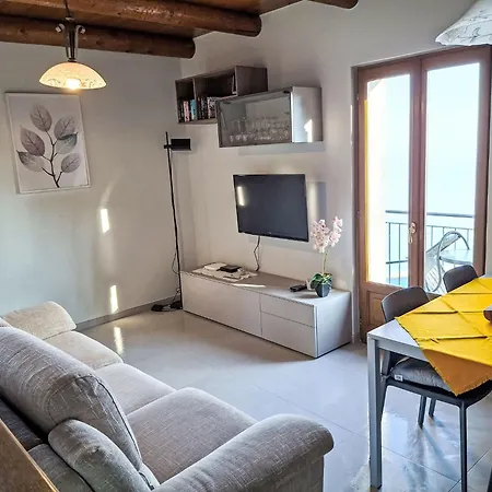 Lo Scoiattolo By Interhome Дом отдыха