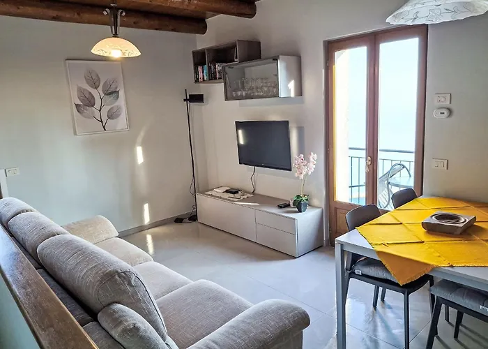 Lo Scoiattolo By Interhome Дом отдыха